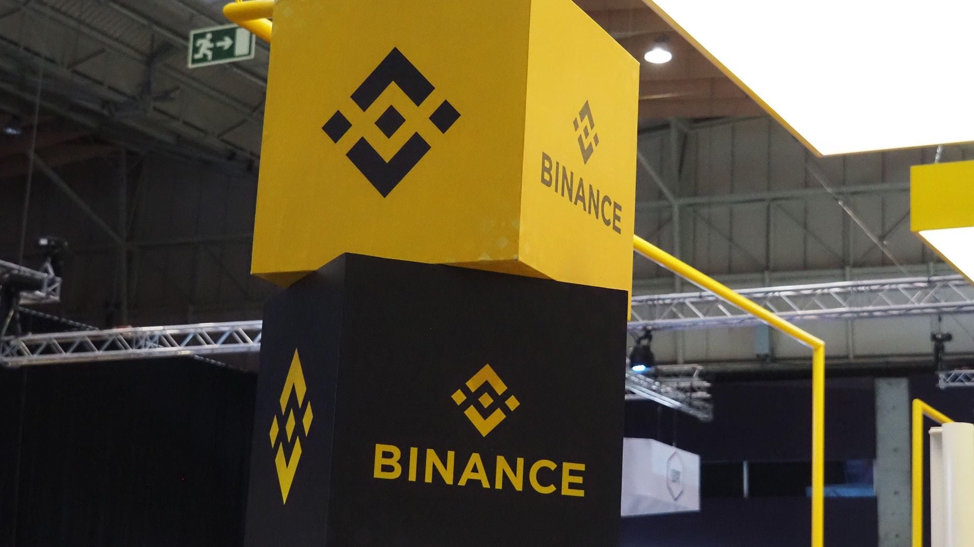 Binance quyết định thành lập trụ sở toàn cầu khi áp lực pháp lý ngày càng tăng